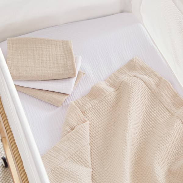 CuddleCo Universal Crib Co-Sleeper Bedding Set