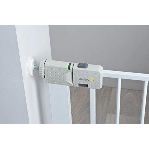 Safety 1st Secure Tech Simple Close Metal Gate
