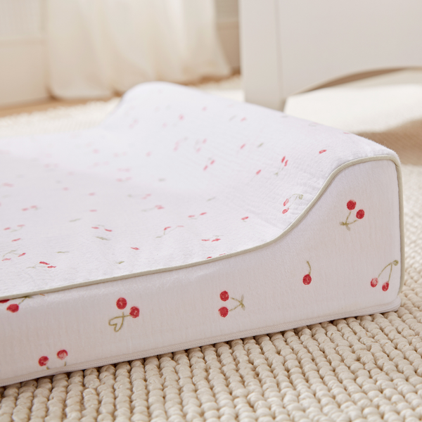 CuddleCo Wedge Changing Mat