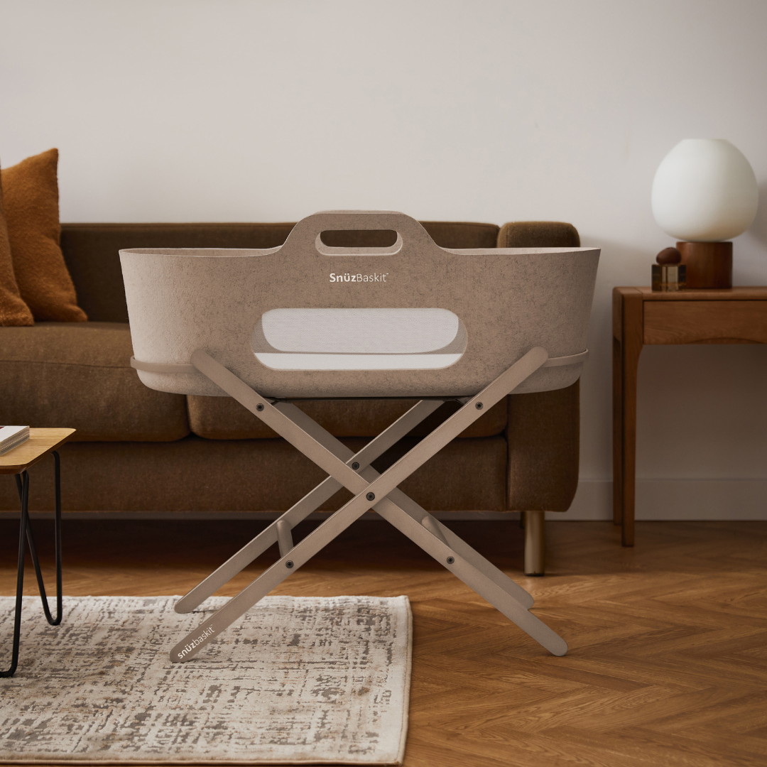 SnuzBaskit and Stand