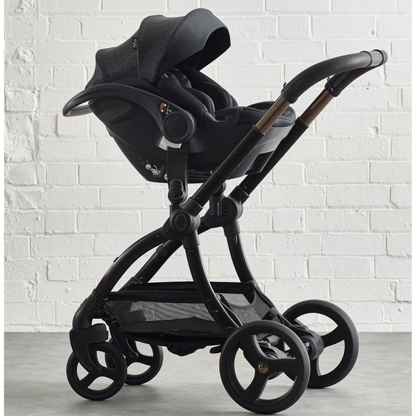 egg2® Special Edition Package Black Geo